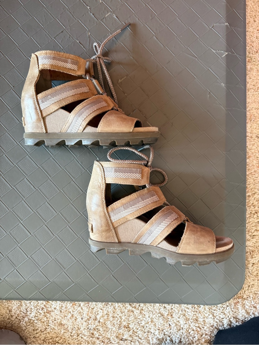 Sorel Tan Leather Slide Sandal